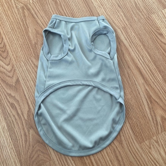 Price drop … NWOT Lightweight Material Dog (Puppy) Shirt with Saying - Picture 3 of 8